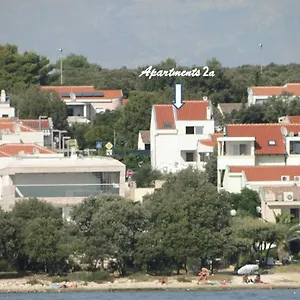 Penzion 2a, Petrcane