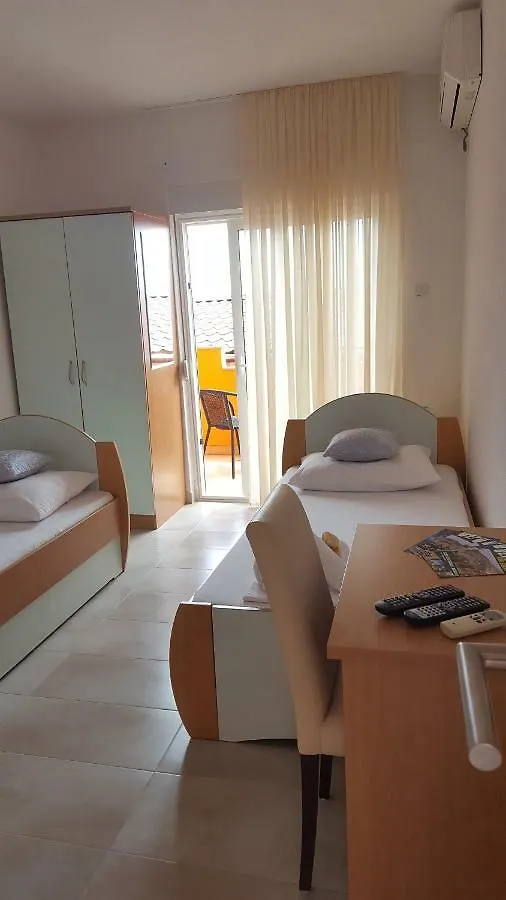 Rooms Florida Tribanj-Kruscica