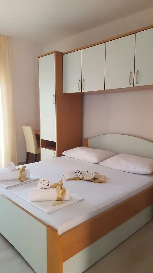 Rooms Florida Tribanj-Kruscica